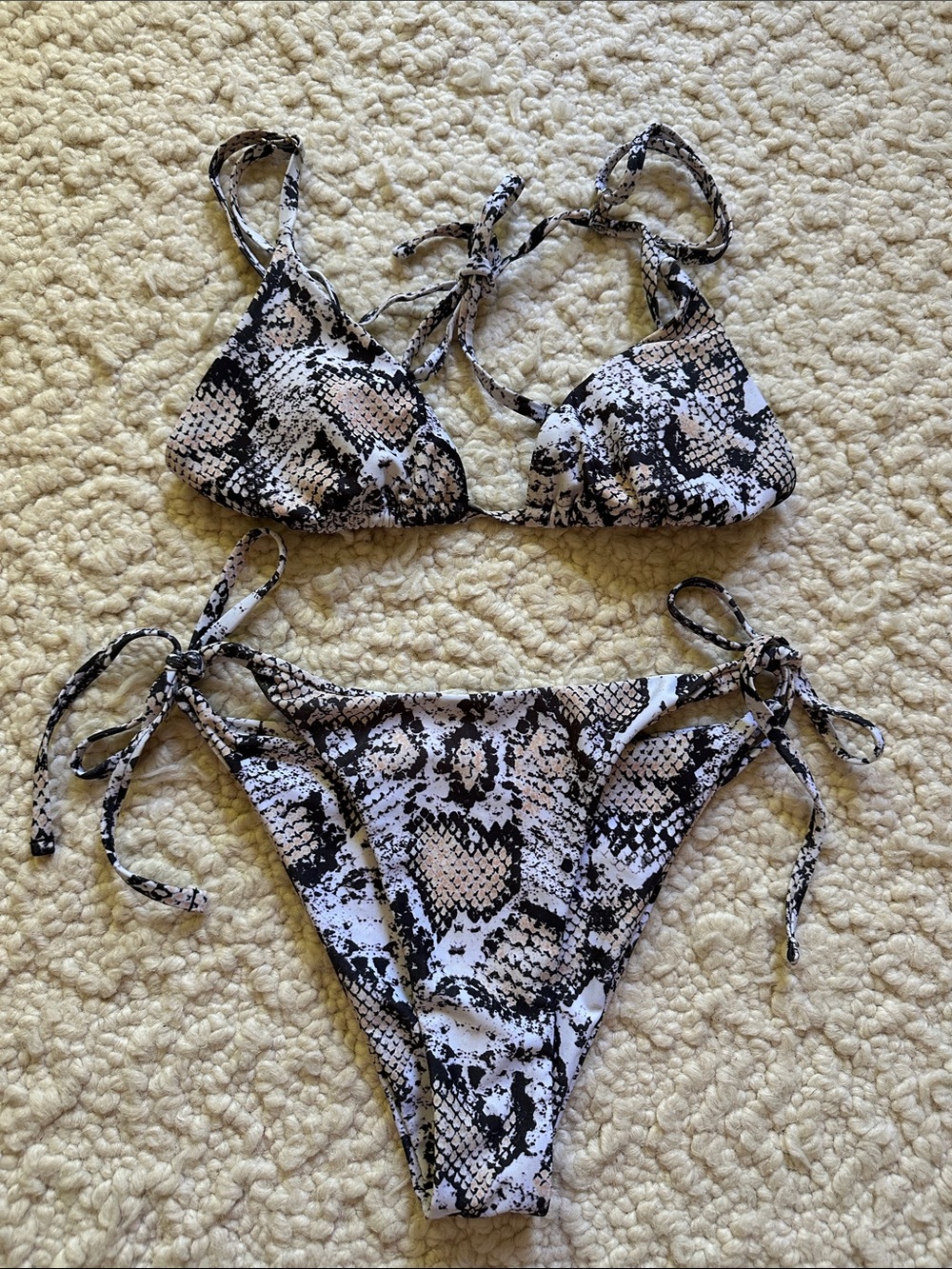 Zaful Black and White Snake Print Tie Bikini
